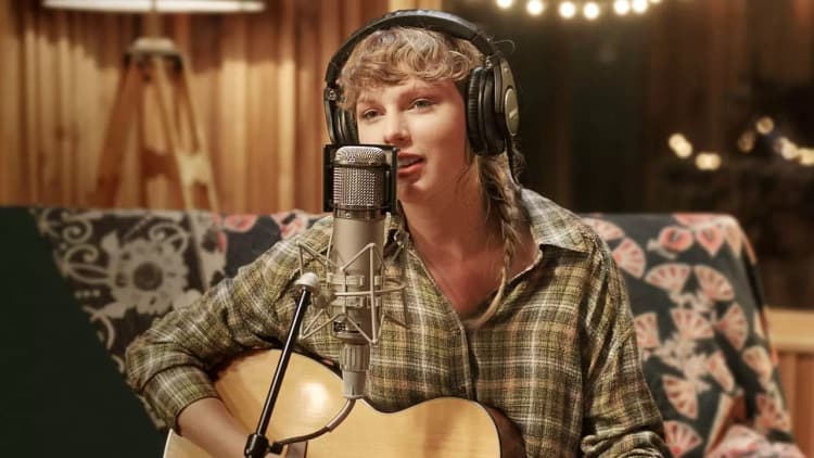 Folklore: The Long Pond Studio Sessions Poster