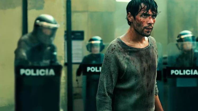 Prison Cell 211 Poster