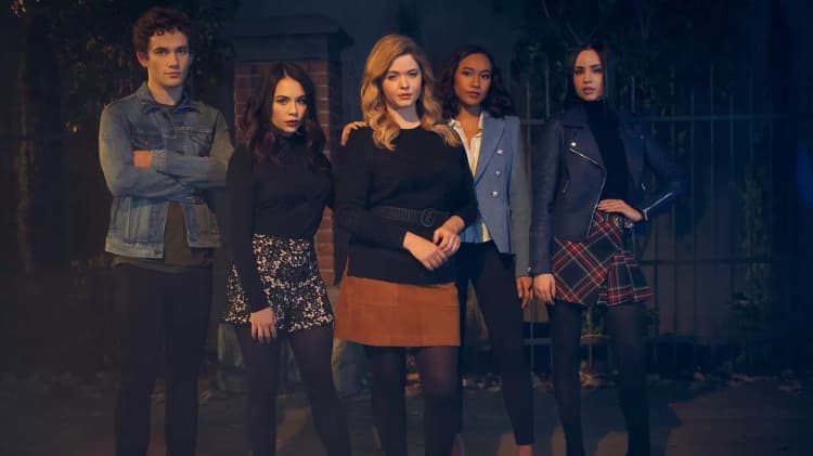 Pretty Little Liars: The Perfectionists Poster