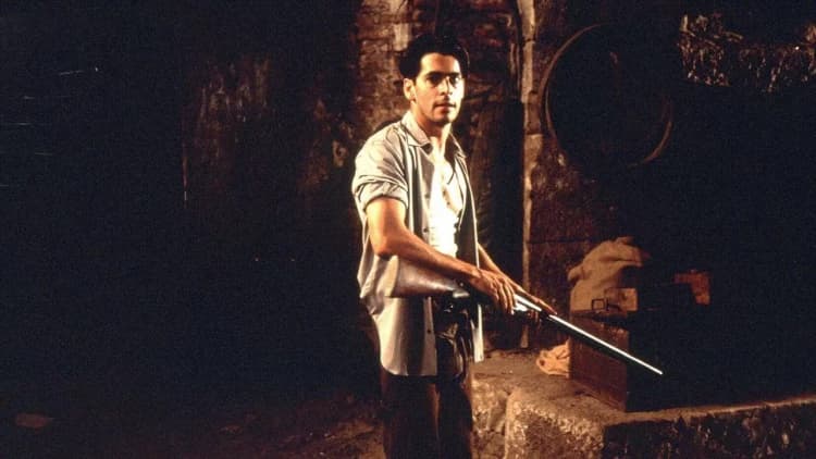 The Devil's Backbone Poster