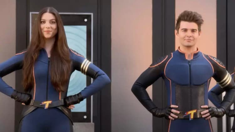 The Thundermans Return Poster