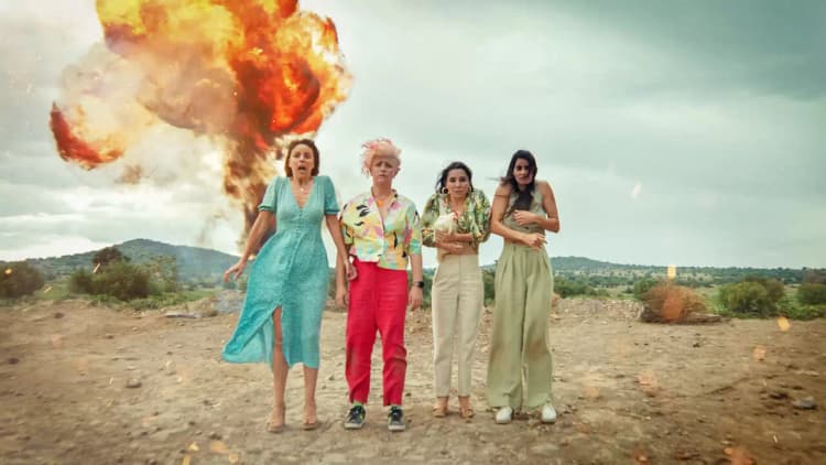 Queens on the Run Poster