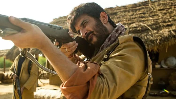 Sonchiriya Poster