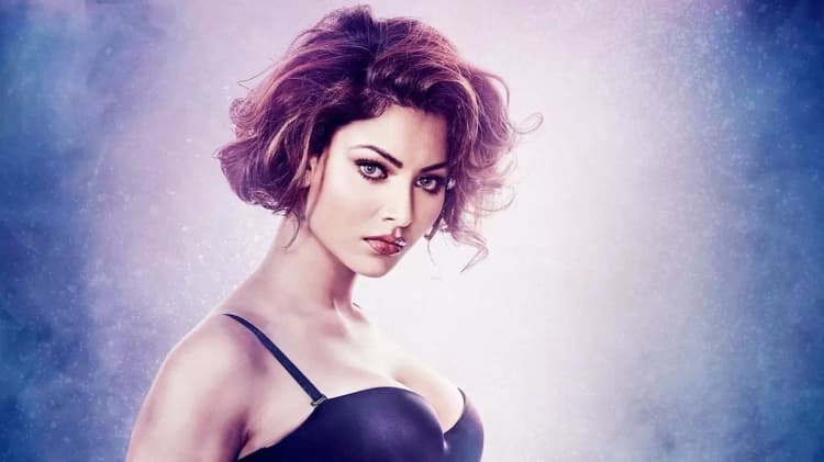 Hate Story IV Poster