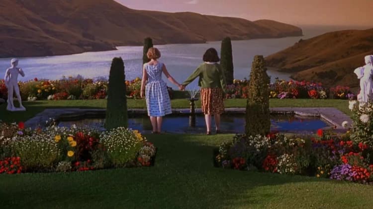 Heavenly Creatures Poster