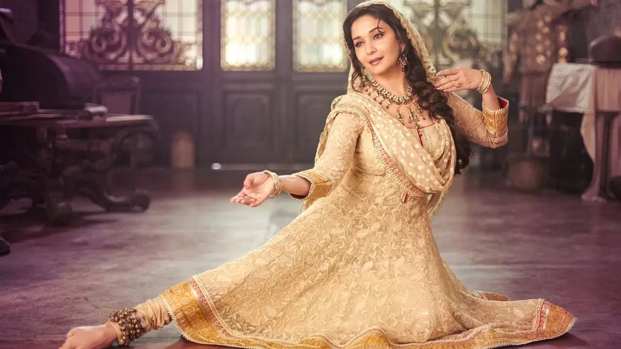 Dedh Ishqiya Backdrop
