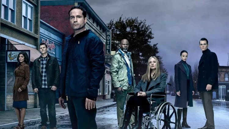Wayward Pines Poster