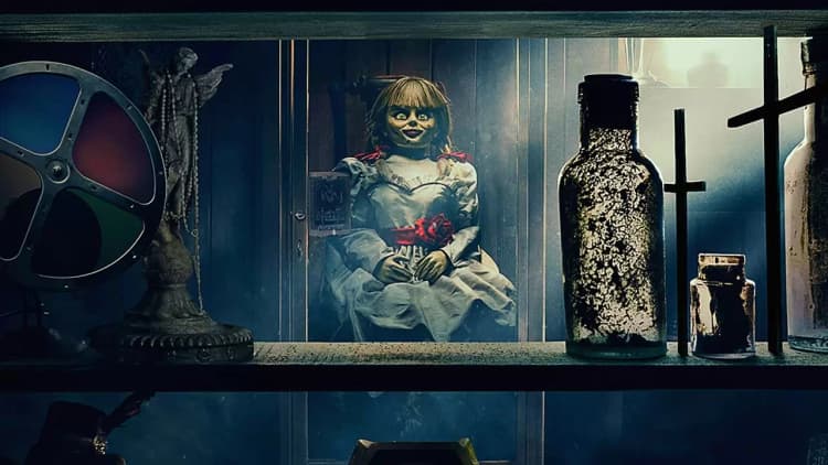 Annabelle Comes Home Poster
