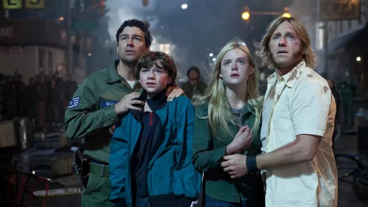 Super 8 Poster