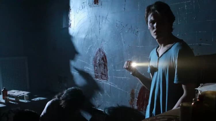 Grave Encounters 2 Poster