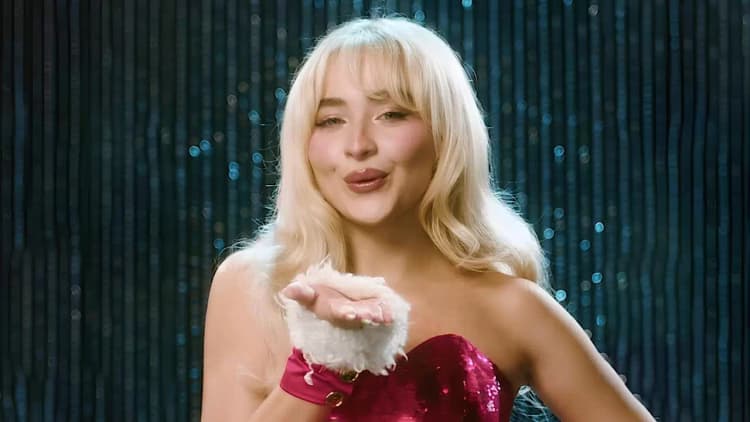 A Nonsense Christmas with Sabrina Carpenter Poster