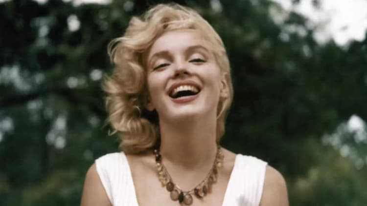 Becoming Marilyn Poster