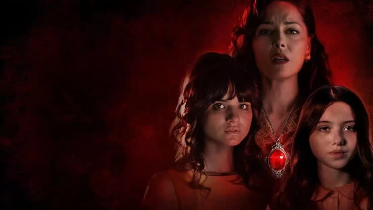 The Curse of the Necklace Poster